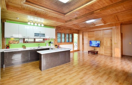 Yeosu House | Yeosu Haneulchae Hanok Pension
