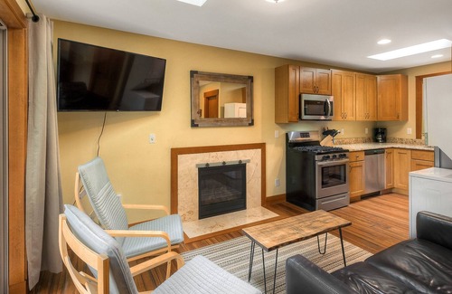 Gold Bar House | Yeti Compound- TWO riverfront homes