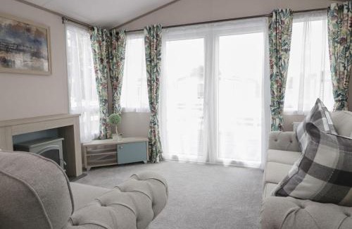 Denny House | Yew
