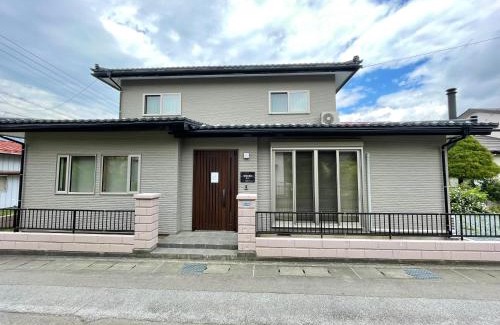 Minamitsuru-gun Villa | YiyashiHikari富士吉田第一