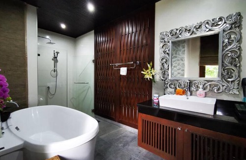 Nong Prue Villa | YiZen Boutique Phutara 5 Bedroom Villa