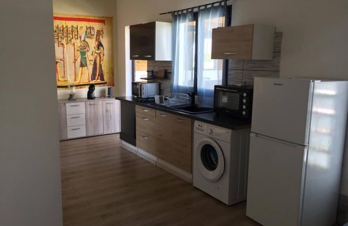 Saint-Andre Apartment | Ylang résidence avec piscine chauffée et Jacuzzi