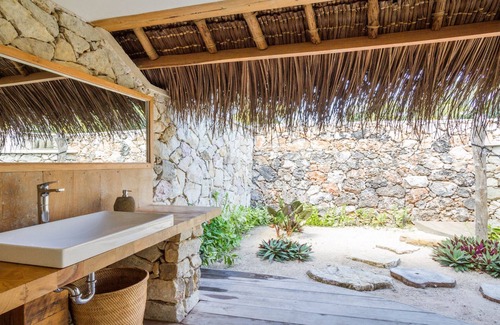 Rote Island House | Yoga Garden Bungalow on Rote Island