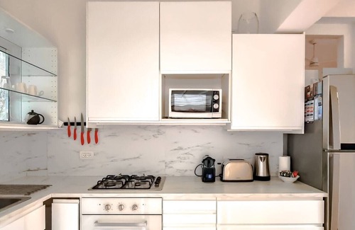 Kerem HaTeimanim Apartment | Yona Hanavi Mmimosa - Two Bedroom Apartment, Sleeps 4