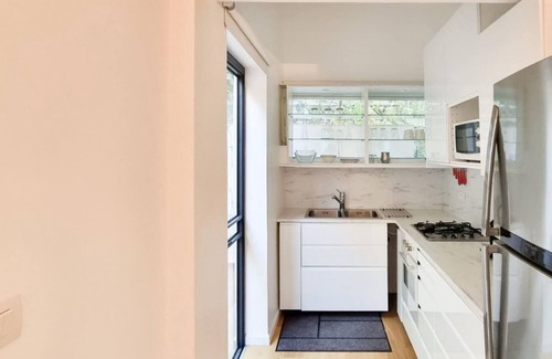 Kerem HaTeimanim Apartment | Yona Lavande in Tel Aviv-Yafo
