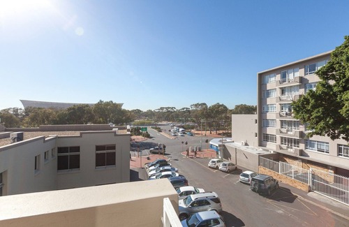 Green Point Apartment | York Mews 14 by CTHA