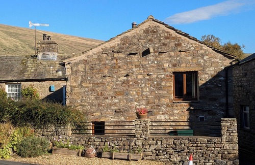 Dent House | Yorkshire Dales Holiday Cottage in Dent. Self-catering, pet-friendly, sleeps 8.