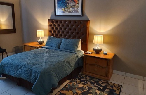 Westward Villas Subdivision House | Yorkshire Place. Prefect location in Cable Beach