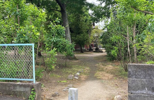 Kofu House | Yosekeshi Kofu Misaki. A Showa-era retro house surrounded by garden and nature. A healing place to spend time with your family at the edge of the house. 5 min. drive from Kofu Station.