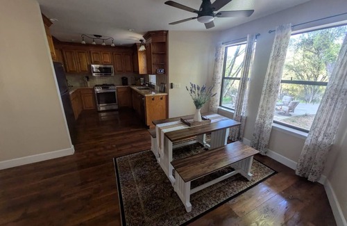 Oakhurst House | Yosemite+Bass Lake -Hot tub,Game room,BBQ