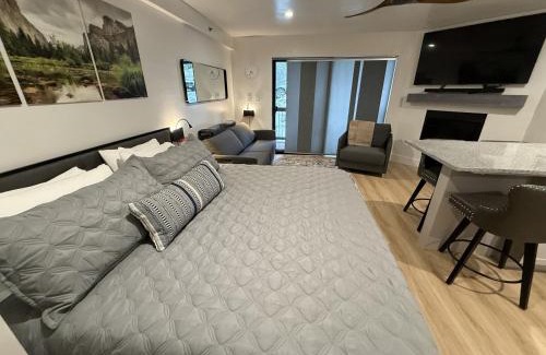 Yosemite West Hotel | Yosemite West Retreat B105