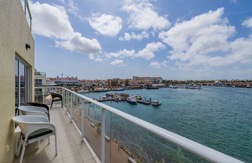 Oranjestad Condo | You can feel "on top" of the Ocean - Large Corner Condo has all the VIEWS!