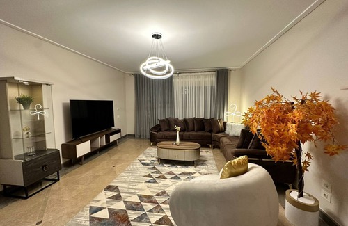 6th of October City Apartment | You can learn more about Egyptian culture and visit the pyramids in ten minutes.