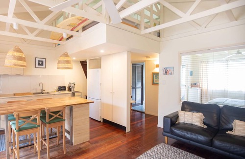 Point Lookout Apartment | You cannot beat this location a mere 100m to the nearest patrolled beach.