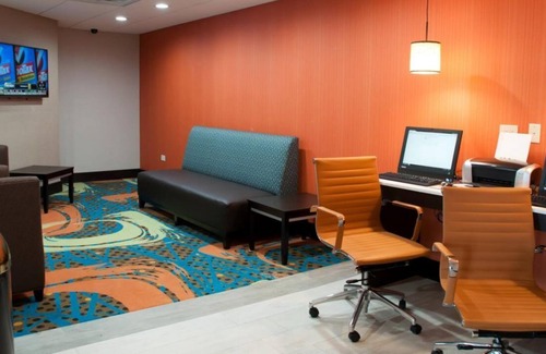 Savannah House | You Found It! 4 Modish Units, Free Parking, Onsite Pool! Near Disney Springs