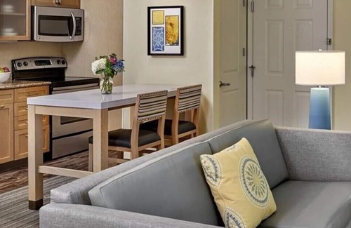 Highland Hills House | You Found it! Comes with Free Parking, Pets Allowed