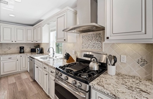 Wall Apartment | You'll Love it Here So Much, Your Home Will Be Jealous