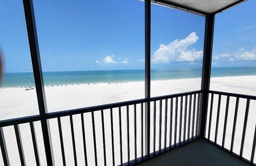 South Island Condo | You will fall in love with Island Winds vacation rental, condo 923, and the.