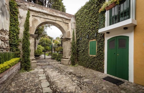 Antigua Guatemala Apartment | You will love my cozy, private, eclectic place, with excellent location.