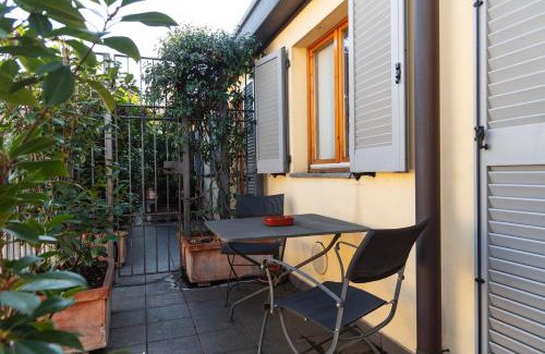 Central Station Apartment | Youhosty - Loreto 1 Bedroom Apartment