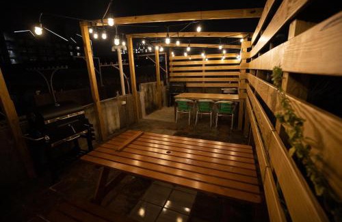 West Central District House | YouI98 Guesthouse一層一戶大坪數套房#本國旅客須先匯款