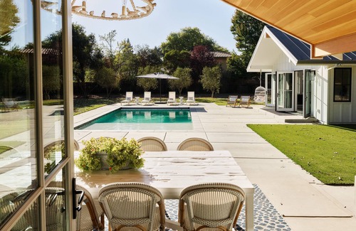 Napa Villa | Yountville Private Home surrounded by wineries- main house & pool house for use!