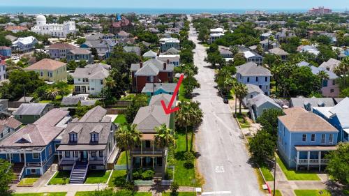 Galveston House | Your 1878 historic Shaw House awaits