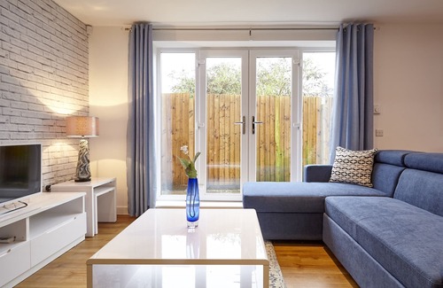 Brislington Villa | Your Apartment | Bristol Savoy Court - No.5