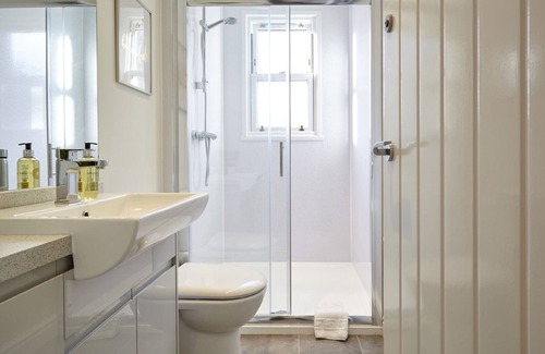 Clifton Villa | Your Apartment | Bristol The Sunningdale - No.2