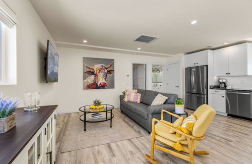 Flagstaff House | Your Autumn Solitude Quiet Escape Hot Tub Trails & Downtown Walks