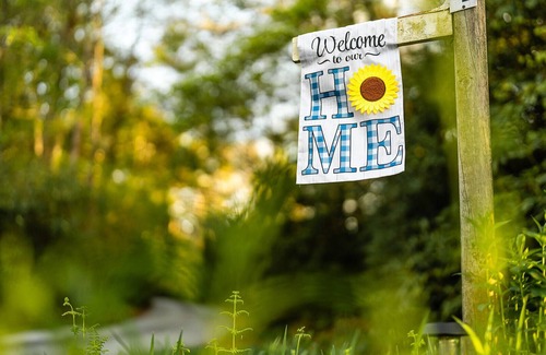 Highlands Hills Cabin | Your Blue Ridge Mountain Home~4 mins to Downtown~Firepit