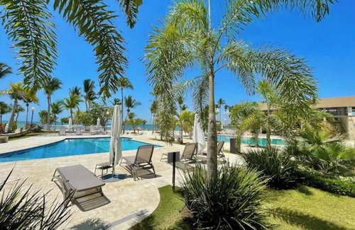 El Soco Apartment | Your Caribbean island paradise condo just steps away from the beach