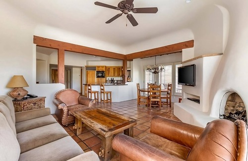 Cave Creek Hotel | Your Cave Creek Retreat! Swimming Pool, Free Parking, Full Kitchen!