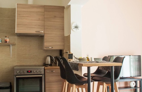 Gazi Apartment | Your Comfy Apartment in Acropolis Area