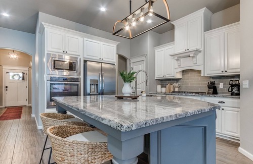 Edmond House | Your Cozy Modern Getaway in Edmond