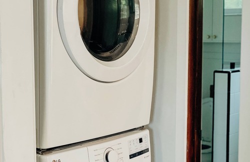 Los Cerritos Apartment | Your Cozy, Pet-Friendly Hub: Modern Comforts Near Beaches & Entertainment!