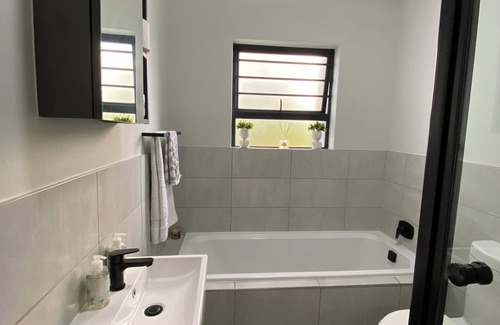 Krugersdorp Apartment | Your cozy temporary home.