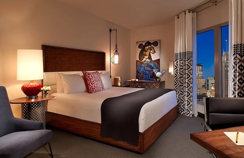 Downtown San Antonio Hotel | Your Downtown San Antonio Getaway! City View, Outdoor Pool, Dog-friendly
