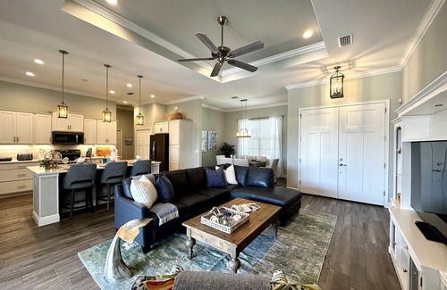 Broadmoor House | * Your Dream Florida Escape Awaits! *
