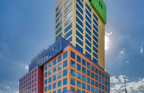 Washington Heights Hotel | Your Dream New York Getaway! 2 Modern Units, Close to Chrysler Building!