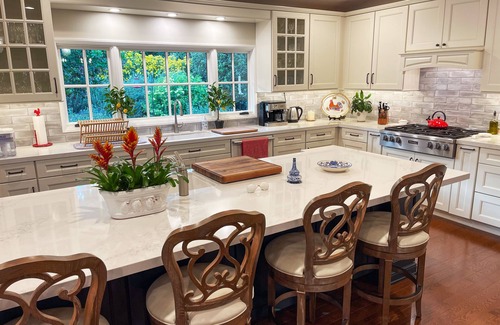 Covenant House | Your exclusive private enclave in beautiful Rancho Santa Fe, minutes to beach!