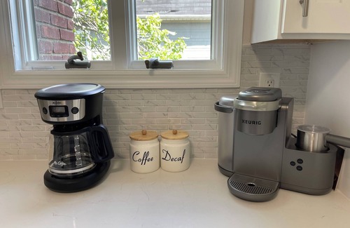 Farmingdale House | Your Farmingdale Escape: 5BR, 2BA Home with Backyard & Prime Location