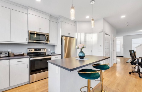 Southeast Calgary House | Your Happy Place in Setonn3 bed. Sleeps 6. Family-Friendly and peaceful home.