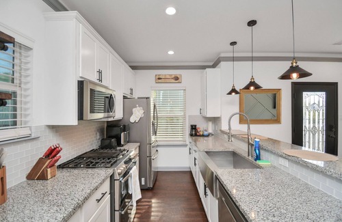 Greater East End House | Your Home, As You Imagine It |Downtown +NRG+ Med |