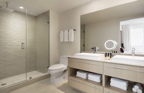Hollywood South Central Beach Hotel | Your Home Away From Home! Kitchen, Onsite Pool