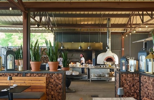 Kingston Cabin | Your Home Away From Home! Pets Allowed, Free Parking, Near Loughran Park