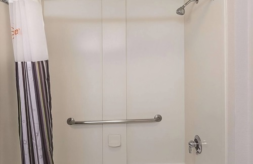 Guasti House | Your Home Away From Home! Family-Friendly Unit To Relax. Near Golden Oak Park