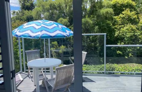 Richmond Heights House | Your Home Away from Home – Kick Back & Relax in Style
