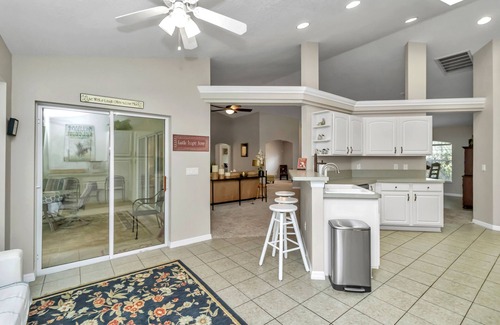 Fellowship House | Your home away from home! Pet friendly & 5 minutes from WEC.