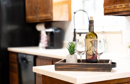 Vance Jackson House | Your Home Away From Home in The Medical Center